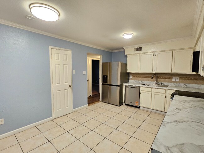 Building Photo - 1829 Palo Duro Dr