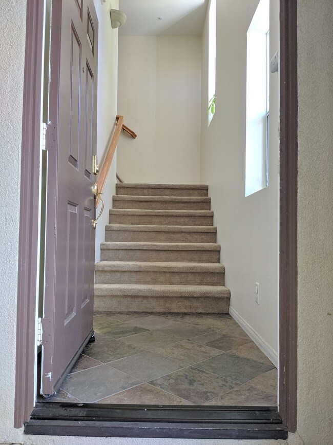 Building Photo - 93 Chadron Cir