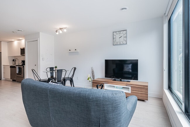 Photo du bâtiment - 1441 Rue Saint-Urbain