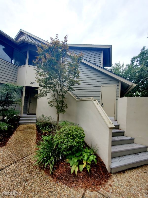 Primary Photo - 3 br, 3 bath Condo - 209 Wesleton Drive