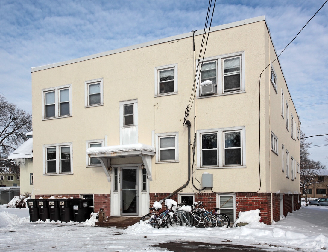2082 Como Ave, Saint Paul, MN 55108 Apartments in Saint Paul, MN