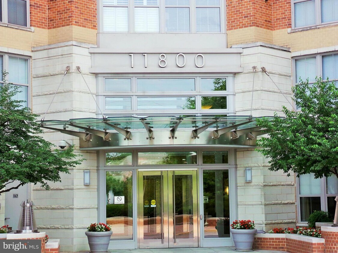 11800 Sunset Hills Rd Unit 605, Reston, VA 20190 Room for Rent in