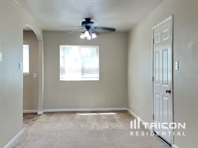 Building Photo - 525 Sawyer Way Sparks NV