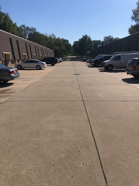 Parking Lot - 3 Fordyce Mnr