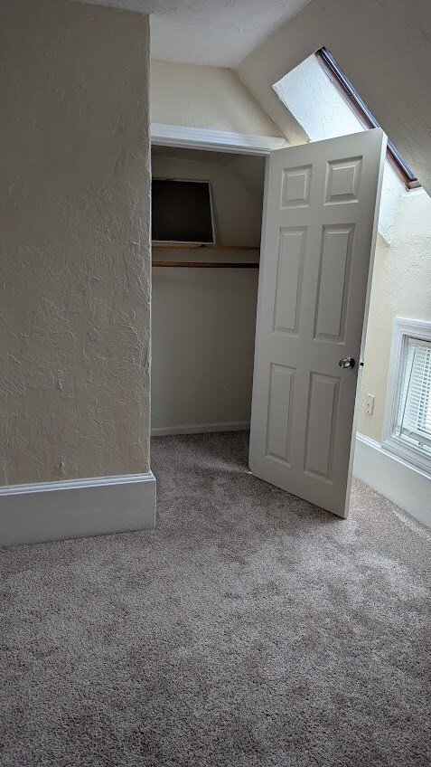 Dormitorio del segundo piso - 660 Warren Ave