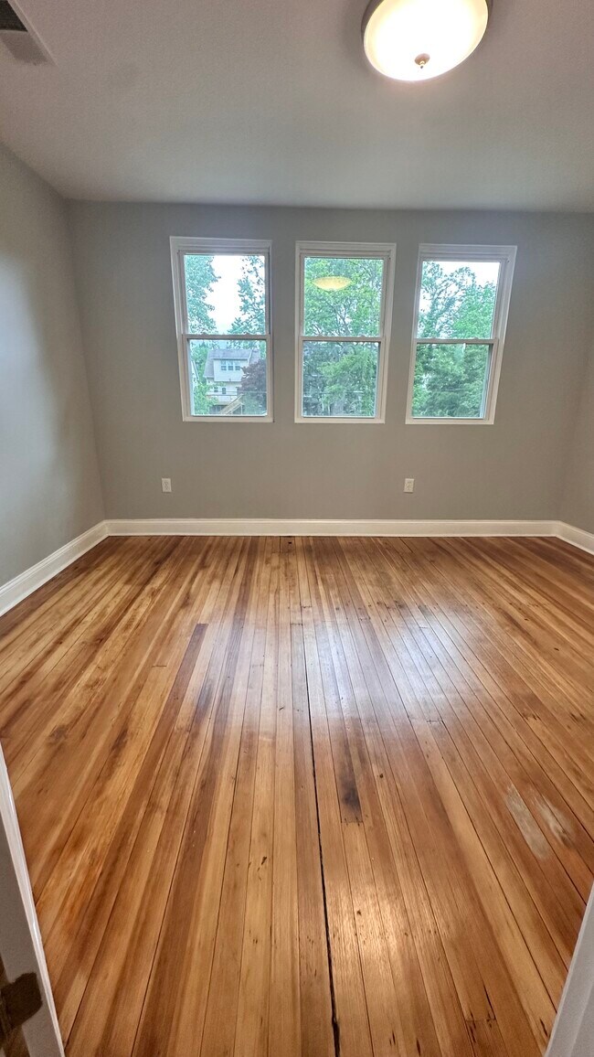 Foto del edificio - 1349 Jefferson St NW