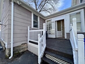 Building Photo - 81 Monroe Pl