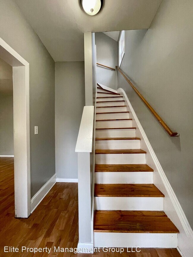 Foto del edificio - 4 br, 2 bath House - 123 Manitoba Ave E