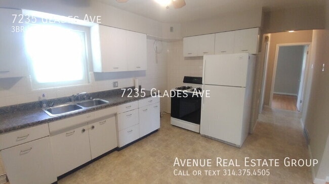 Building Photo - 7235 Glades Ave