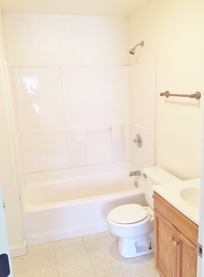 Building Photo - Pets allowed, HUD payments accepted.