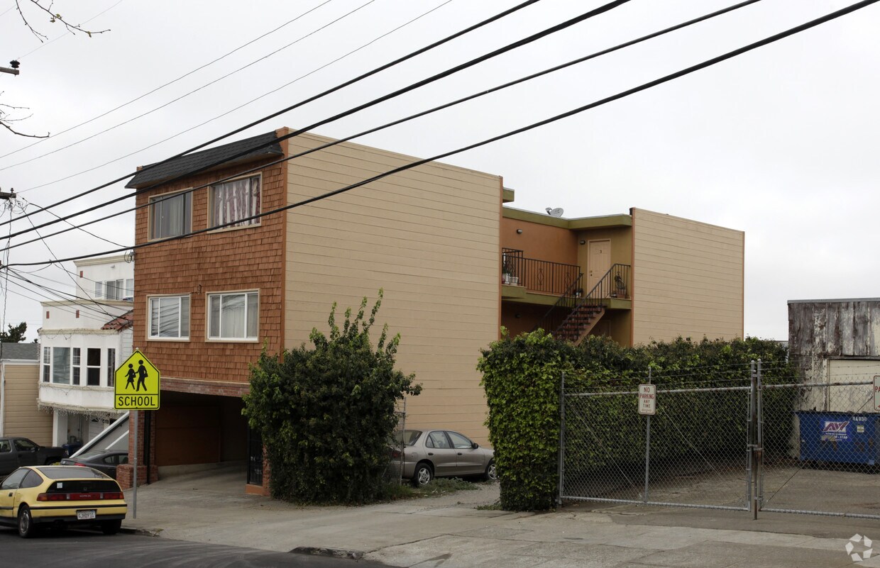 Primary Photo - 30 Vista Grande Ave
