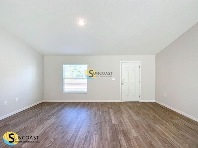 Foto del edificio - 119 Dogwood Dr Loop