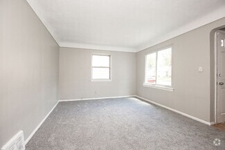 Building Photo - 5482 Oakwood Ave
