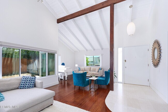 Foto del edificio - 3078 Saddleback Ct