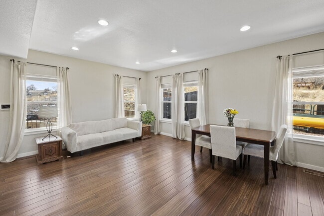 Building Photo - Spacious Home with Finished Basement, Granite Kitchen & Fenced Yard Near Fort Carson