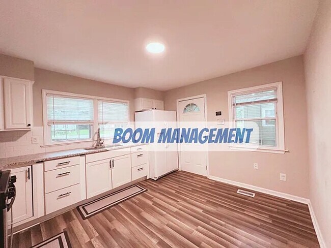 Foto del edificio - 185 Lawndale Ave