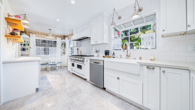 Foto del edificio - Burbank Wonder Years house