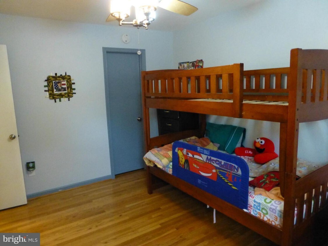 Primary Photo - 8807 Aquary Ct