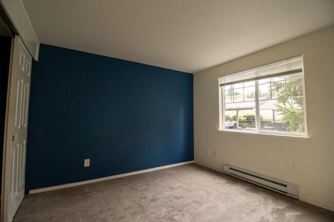 Building Photo - 1126 N 198th St