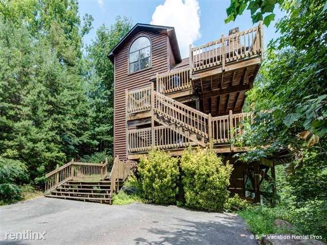 Primary Photo - 327 Pinnacle Dr