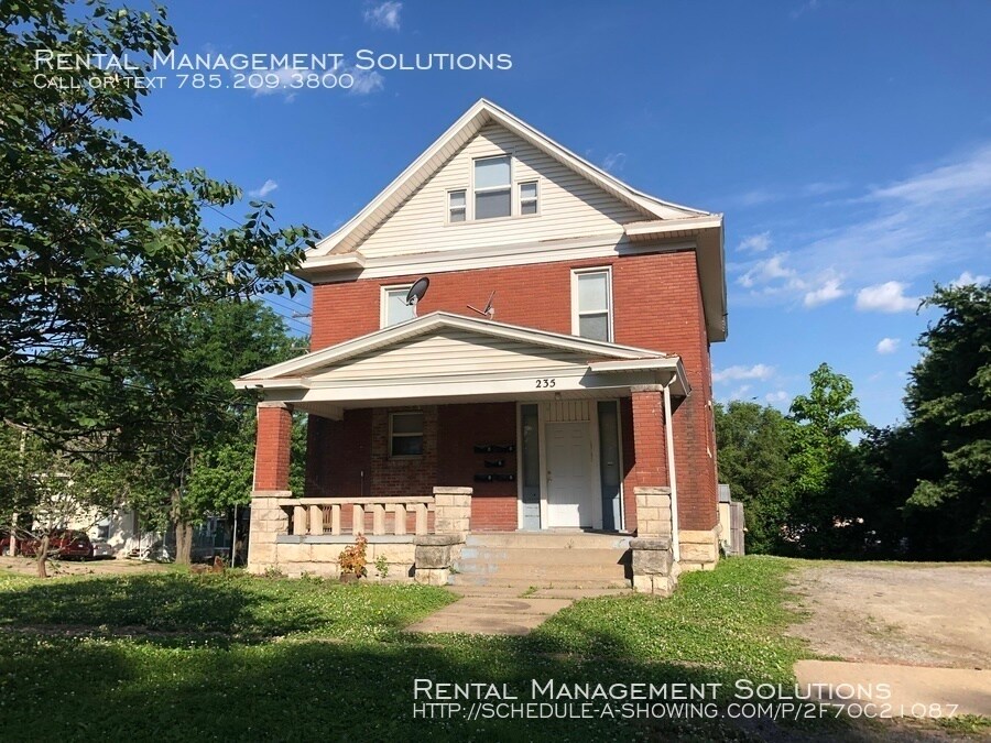 Primary Photo - 235 SW Tyler St