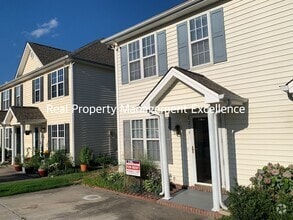 Building Photo - 2204 Ventana Ln