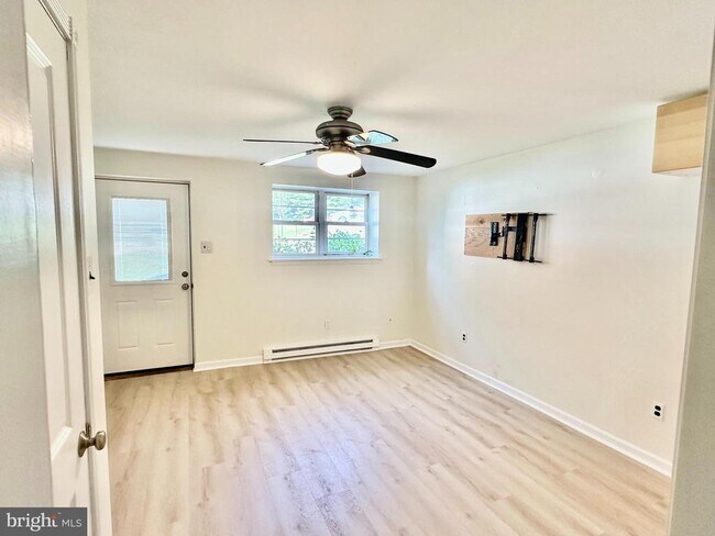 Foto del edificio - 333 Lacey Ave