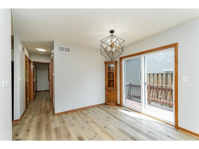 Foto del edificio - 3323 7th St NW