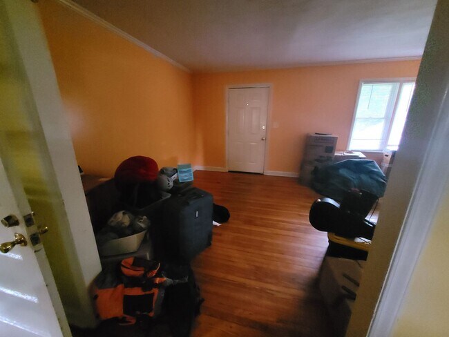 Foto del edificio - Charming Carrboro Classic | 3-Bedroom Home Steps from Downtown!