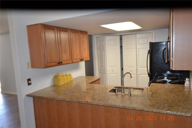 Building Photo - 6912 El Centro Ct