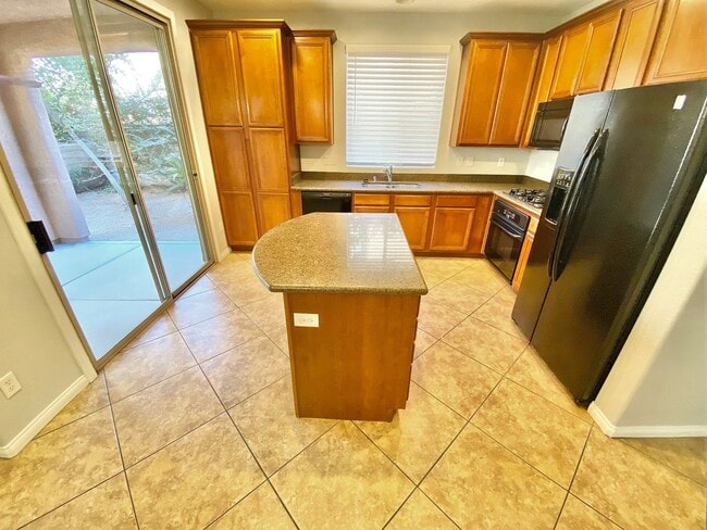 Foto del edificio - BEAUTIFUL 3 BEDROOM 2.5 BATHROOM HOUSE LOC...