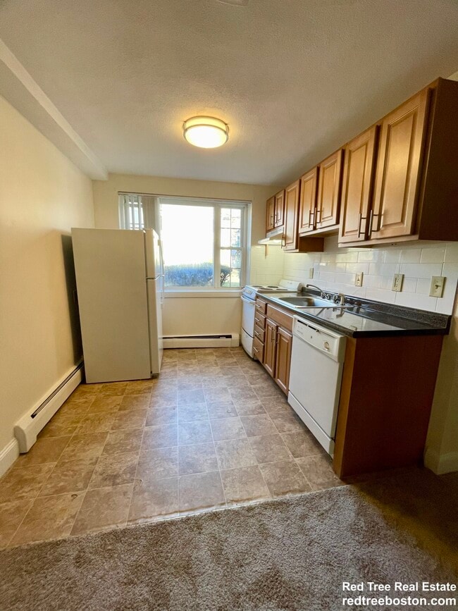 Foto del edificio - 4 Brattle Dr