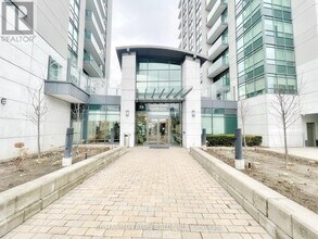 Building Photo - 75 S Town Centre Blvd