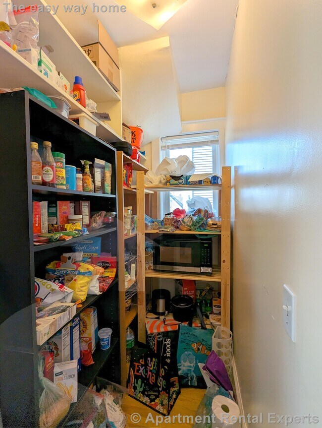 Foto del edificio - 28R Cherry St