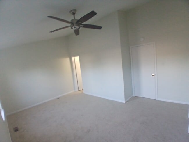 Foto del edificio - 103 Joyceton Terrace