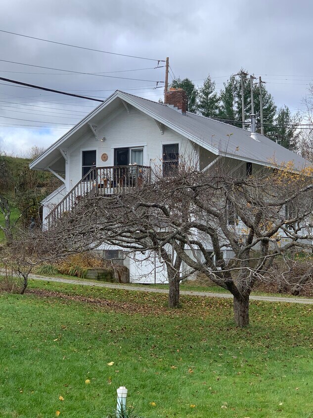 Primary Photo - 550 Vt Route 100C