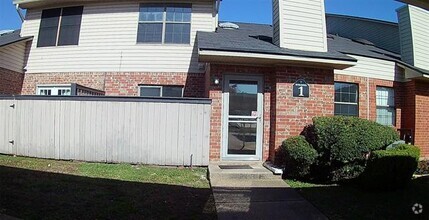 Building Photo - 3636 Greenacres Pl Dr