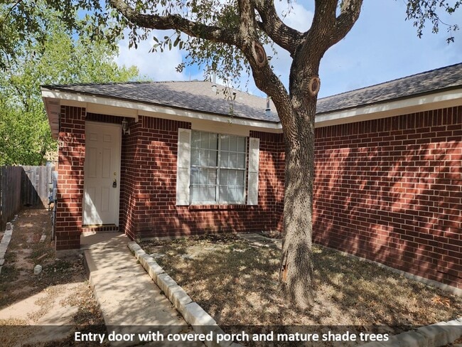 Building Photo - 17204 Ardisia Dr