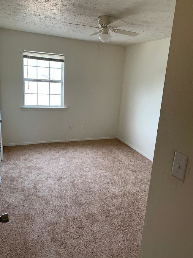 Foto del edificio - 112 Cedar Ln