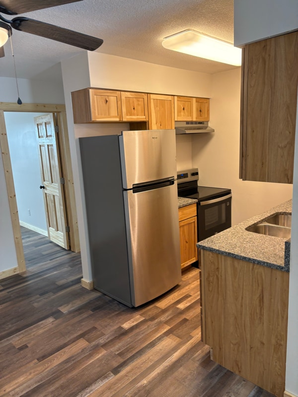 Building Photo - 405 Short St