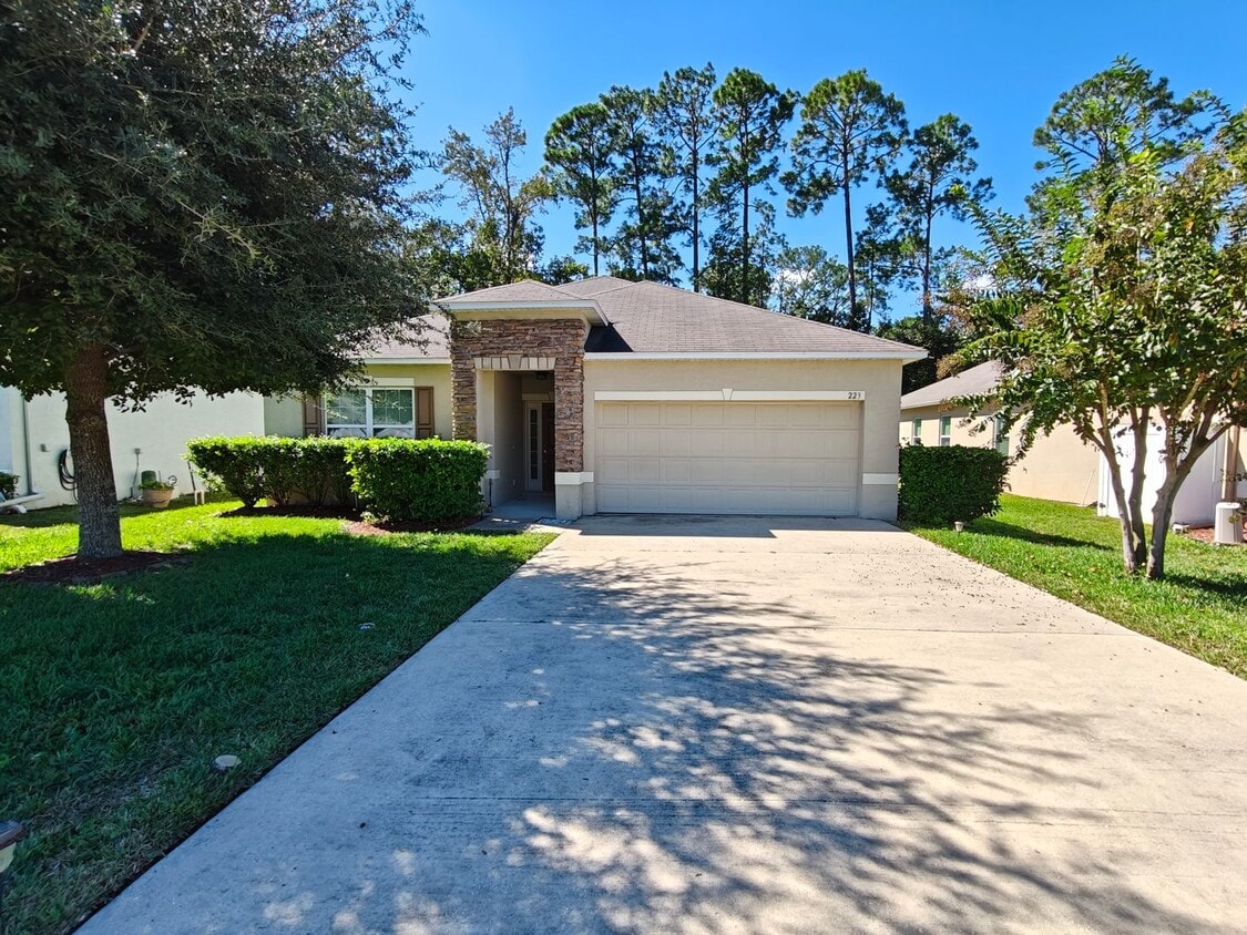 Primary Photo - Charming & Modern 3-Bedroom Home with Brig...