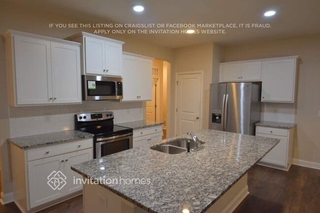 Building Photo - 5410 Roberta Crossing Dr