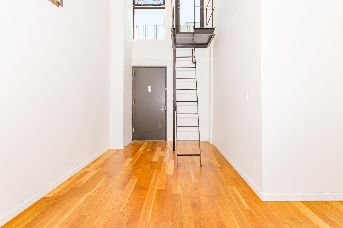 Primary Photo - 618 Bushwick Ave