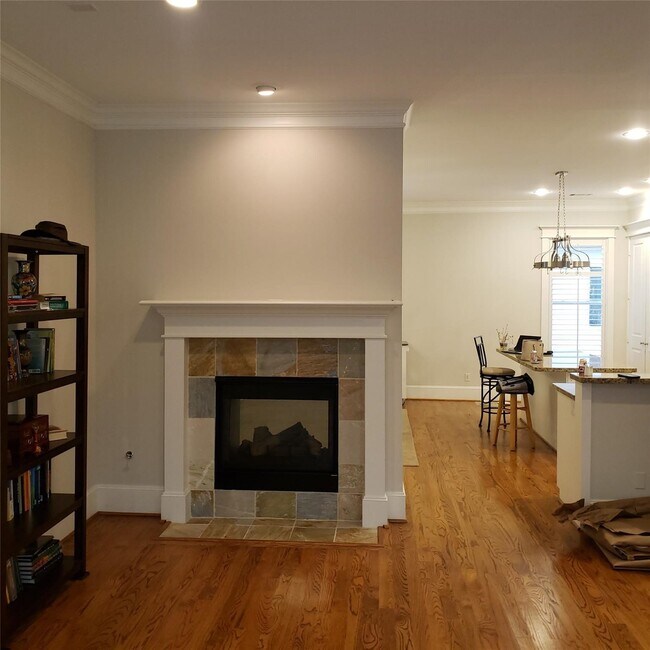 Foto del edificio - 916 Lawrence St