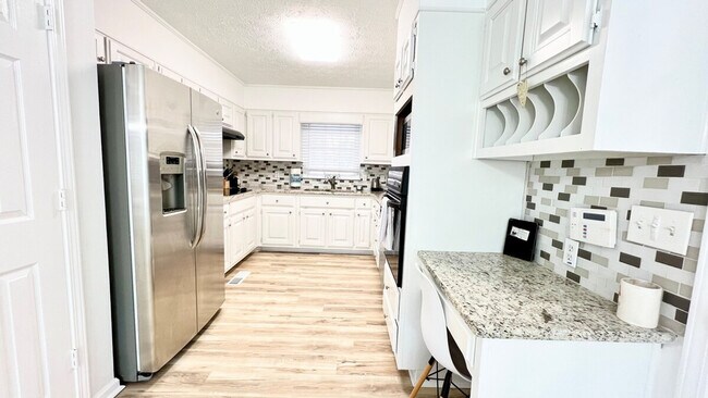 Foto del edificio - 1880 Braselton Hwy