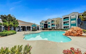 Building Photo - 6955 N Durango Dr