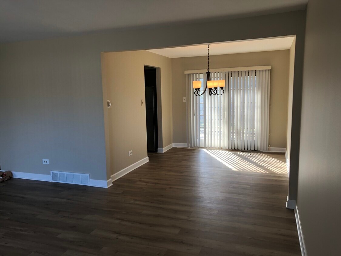 1026 Hillview Dr, Lemont, IL 60439 House Rental in Lemont, IL