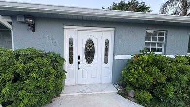Building Photo - 1270 NW 111th St