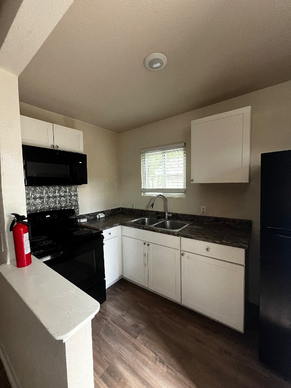 Building Photo - 618 Marchmont Ln