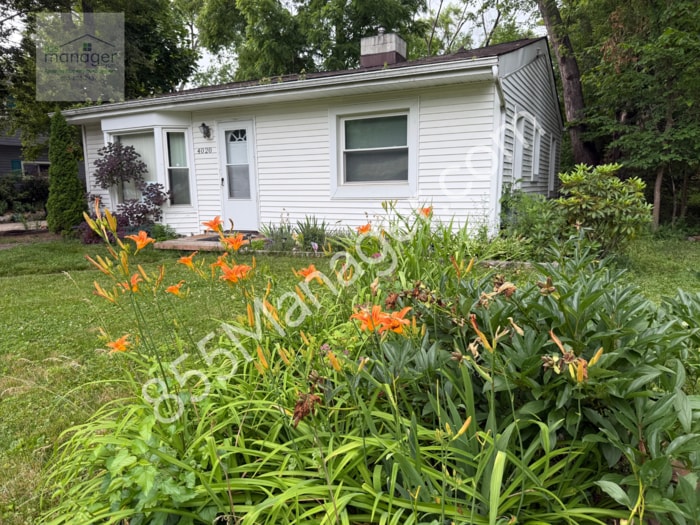 Primary Photo - Cozy 2-Bedroom Ranch Near Lakes in Waterford